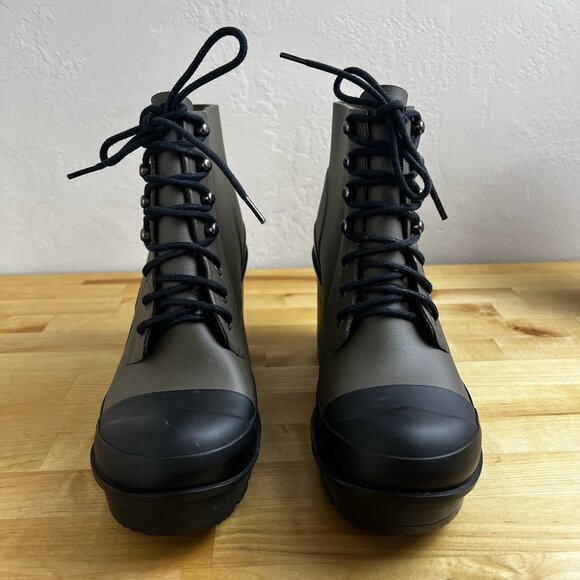 Hunter Gray and Black Winter Boots - Picture 4 of 10